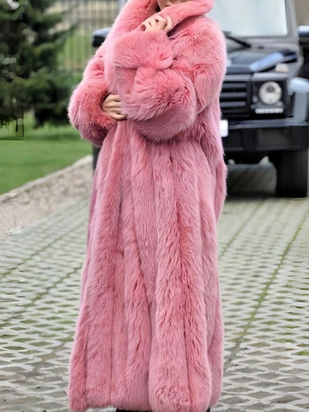 Pink Luxury Women's Long Faux Fur Coat - Picture 3 of 8